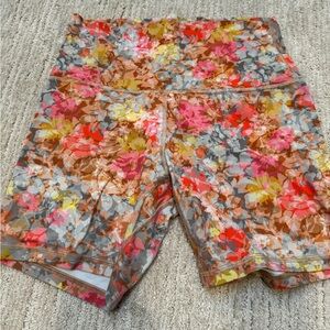 lululemon Align™ High-Rise Short (floral) 6”